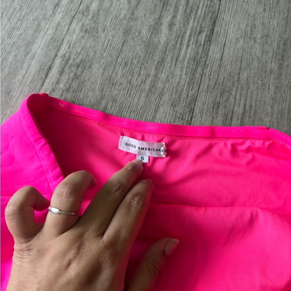 Good American Vibrant Pink Strapless Bodysuit - Picture 3 of 3